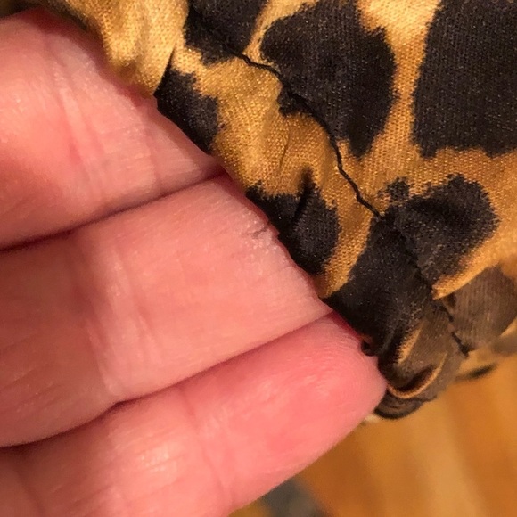 Ellen Tracy size 1X silky black & gold leopard print scoop neck peasant … - Picture 6 of 9